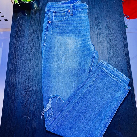 Ripped Jeans - Picture 2 of 4